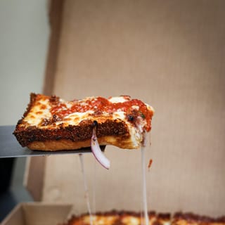 Small 4 Corner Detroit Style